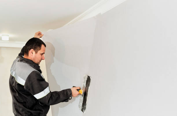 Modern wallpaper installation